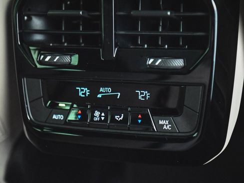 Used 2023 BMW iX xDrive50 w/ Convenience Package image 33