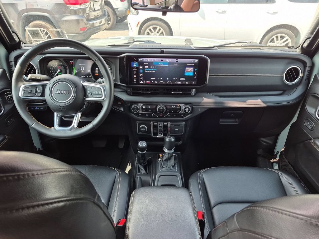Used 2024 Jeep Wrangler Unlimited Sahara w/ Safety Group AWD/4WD image 19