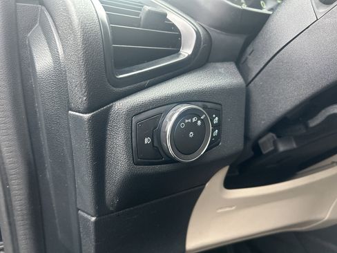 Used 2018 Ford EcoSport SE image 21