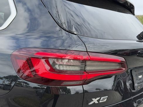 Certified 2023 BMW X5 xDrive40i image 9