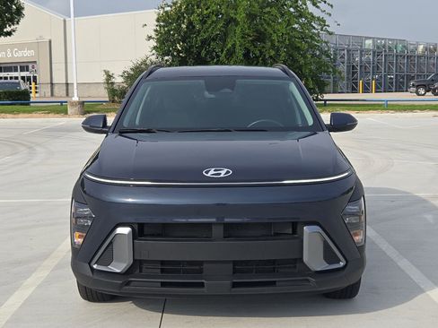Used 2025 Hyundai Kona SEL FWD image 10