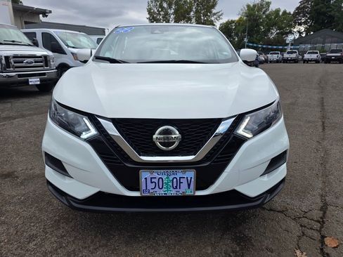 Used 2022 Nissan Rogue Sport S image 3