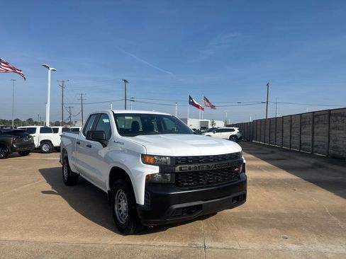 Used 2020 Chevrolet Silverado 1500 W/T w/ Trailering Package AWD/4WD image 1