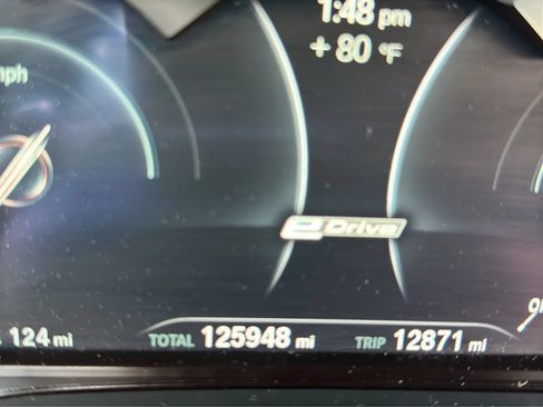 Used 2019 BMW 530e xDrive w/ Convenience Package AWD/4WD image 22