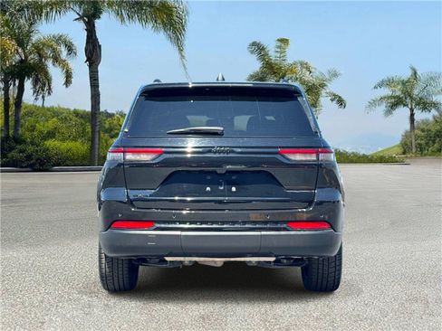 Certified 2023 Jeep Grand Cherokee Altitude AWD/4WD image 5