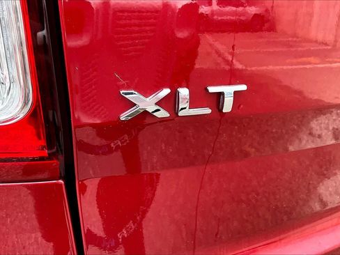 Used 2015 Ford Explorer XLT w/ Equipment Group 202A FWD image 10