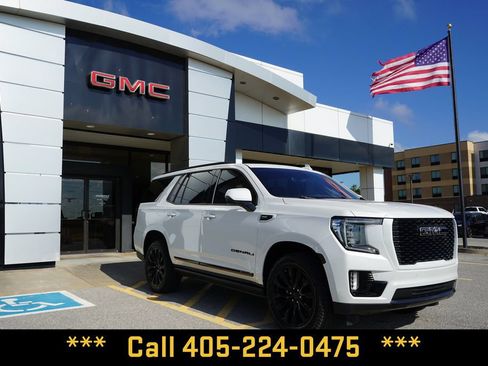 Used 2021 GMC Yukon Denali w/ Denali Ultimate Package AWD/4WD image 2