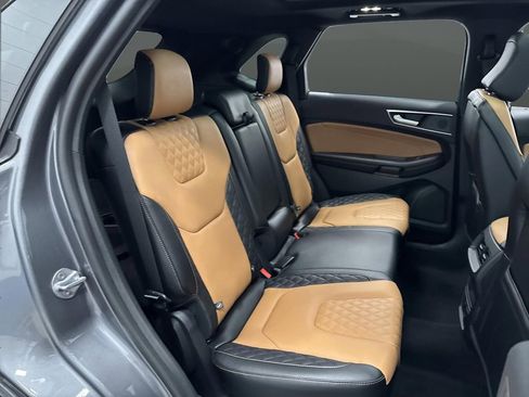 Used 2024 Ford Edge Titanium w/ Titanium Elite Package image 32