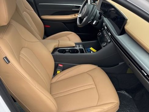 Used 2025 Hyundai Sonata Limited image 14