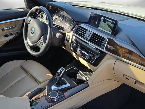 Used 2017 BMW 330i Sedan image 11