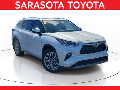 Used 2026 Toyota Highlander Platinum