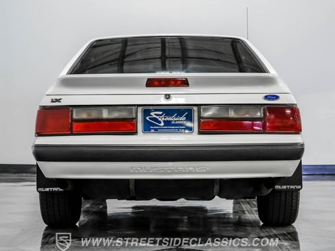 Used 1990 Ford Mustang LX image 30