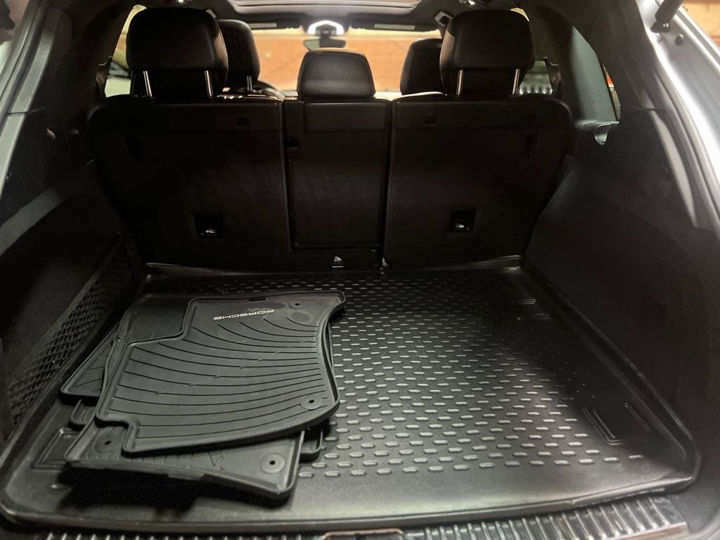 Used 2017 Porsche Cayenne AWD/4WD image 33