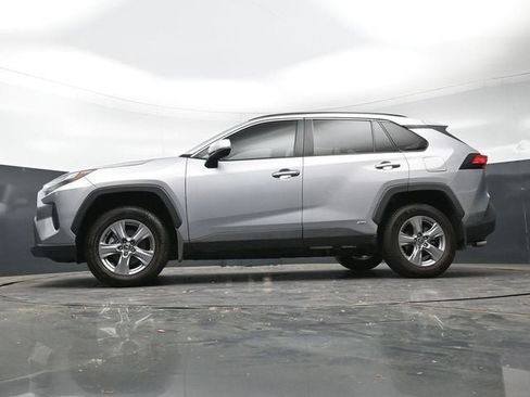 Used 2023 Toyota RAV4 XLE AWD/4WD image 39