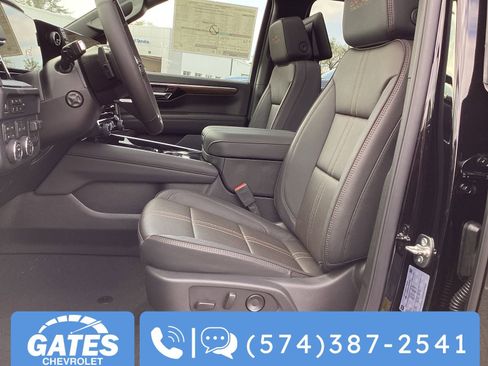 New 2026 Chevrolet Suburban High Country AWD/4WD image 9