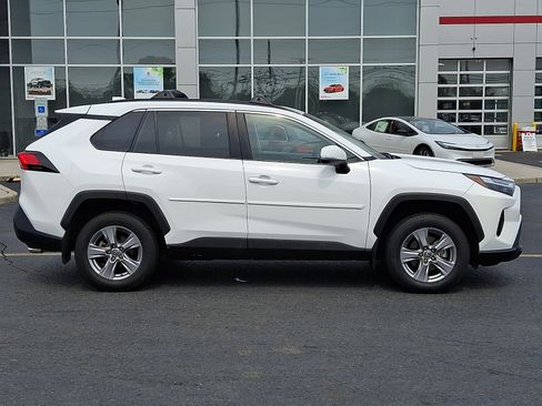 Used 2024 Toyota RAV4 XLE w/ Convenience Package AWD/4WD image 8