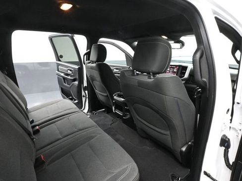 Used 2019 RAM 1500 Big Horn AWD/4WD image 44