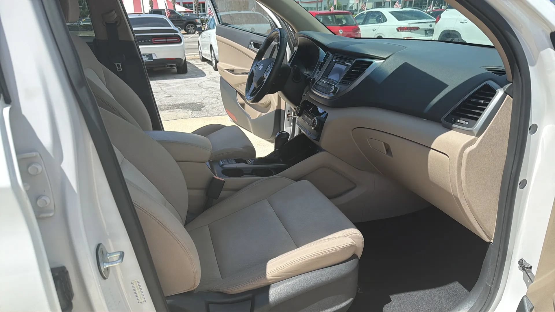 Used 2016 Hyundai Tucson Sport FWD image 17