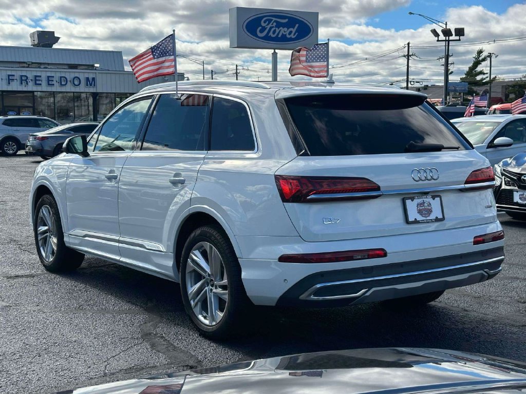 Used 2022 Audi Q7 3.0T Premium Plus w/ Premium Plus Package AWD/4WD image 6