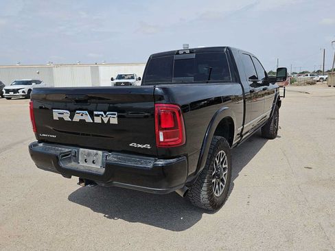Used 2025 RAM 2500 Limited AWD/4WD image 8