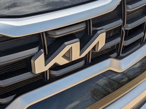 Used 2023 Kia Telluride S w/ S Sunroof Package image 5