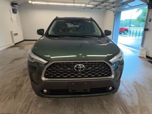 Used 2023 Toyota Corolla Cross XLE w/ Convenience Package AWD/4WD image 3