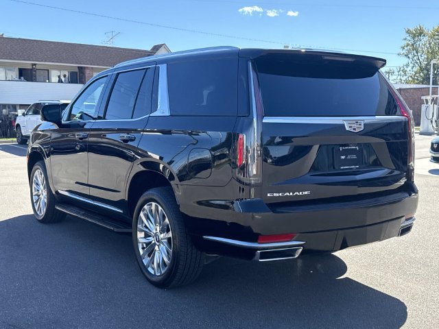 Certified 2024 Cadillac Escalade Premium Luxury w/ LPO, Floor Liner Package AWD/4WD image 39