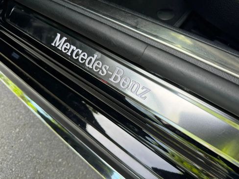 Used 2021 Mercedes-Benz S 580 4MATIC Sedan w/ AMG Line image 17