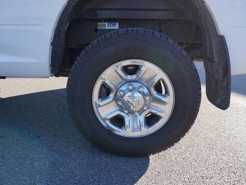 Used 2018 RAM 3500 Tradesman w/ Chrome Appearance Group image 6