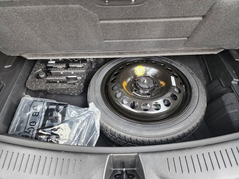 Used 2023 Buick Encore GX Preferred w/ Cold Weather Comfort Package image 11