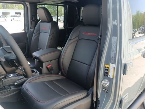 New 2026 Jeep Gladiator Rubicon AWD/4WD image 37