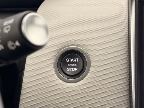 New 2025 Land Rover Discovery Sport Dynamic SE image 22