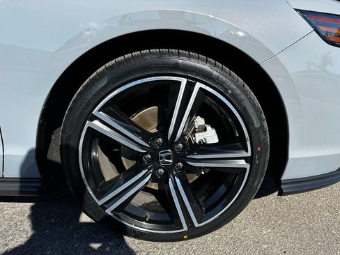 Used 2023 Honda Accord Sport image 12