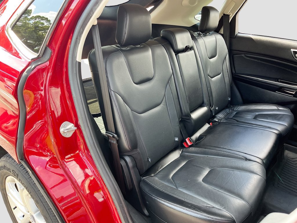 Used 2017 Ford Edge Titanium w/ Technology Package FWD image 26