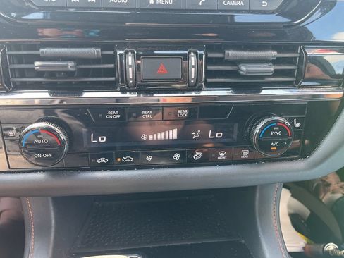 Used 2024 Nissan Pathfinder Rock Creek AWD/4WD image 22