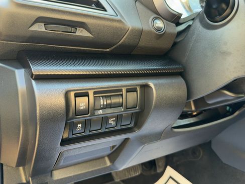 Used 2019 Subaru Crosstrek 2.0i Premium image 33