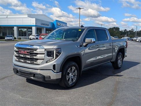New 2026 GMC Sierra 1500 SLE w/ Preferred Package image 7