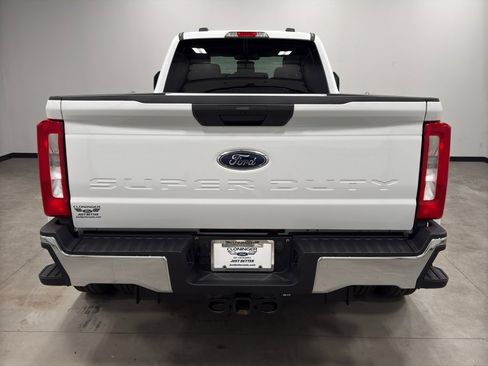 Used 2025 Ford F350 XLT image 7