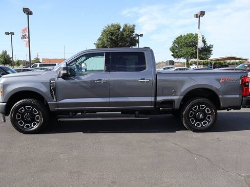Used 2024 Ford F250 Platinum w/ FX4 Off-Road Package AWD/4WD image 2