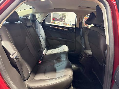 Used 2016 Ford Fusion Titanium FWD image 27