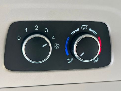 Used 2023 Ford Transit 350 XLT image 43