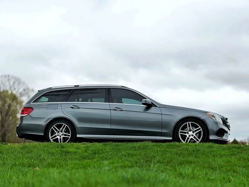 Used 2016 Mercedes-Benz E 350 4MATIC Wagon image 21