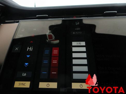 Used 2024 Land Rover Range Rover Sport SE image 23