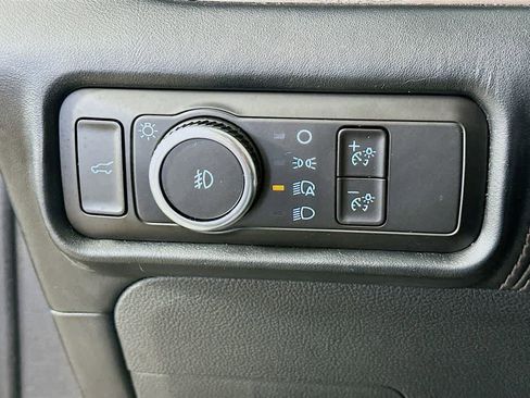 Certified 2021 Ford Explorer Platinum w/ Equipment Group 601A image 27