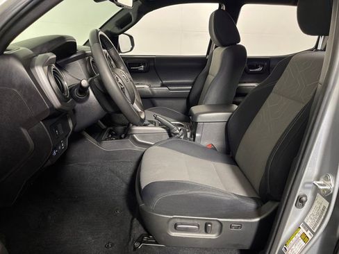 Certified 2023 Toyota Tacoma TRD Off-Road image 12