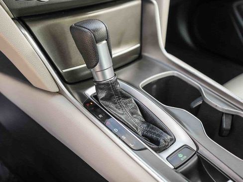 Used 2019 Honda Accord LX image 18