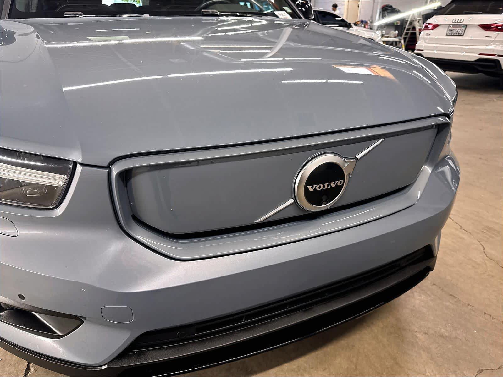 Used 2021 Volvo XC40 P8 Recharge w/ Advanced Package AWD/4WD image 31