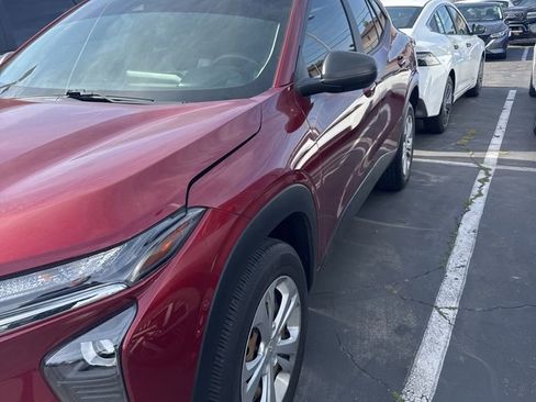 Used 2024 Chevrolet Trax LS w/ Driver Confidence Package image 2