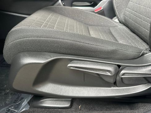 Used 2025 Honda HR-V LX image 14