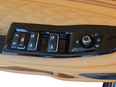 Used 2022 Jeep Grand Cherokee Summit AWD/4WD image 24
